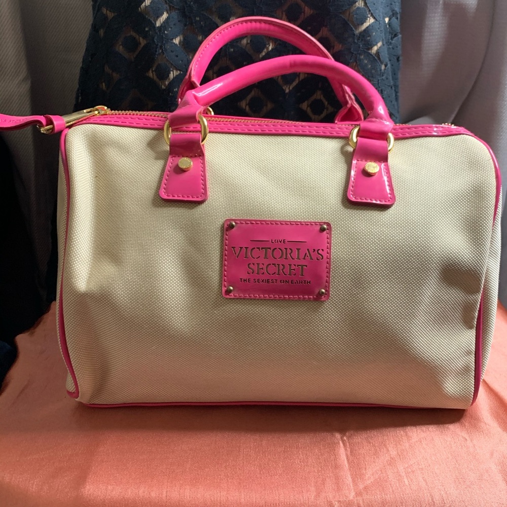 Victoria’s Secret purse handle bag love
